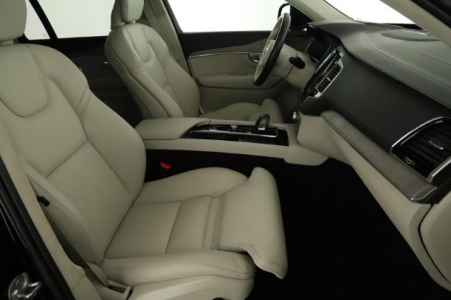 Volvo XC90  B5 AWD 