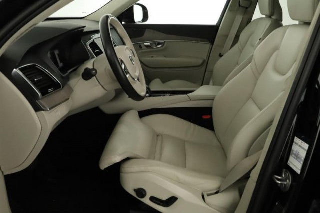 Volvo XC90  B5 AWD 