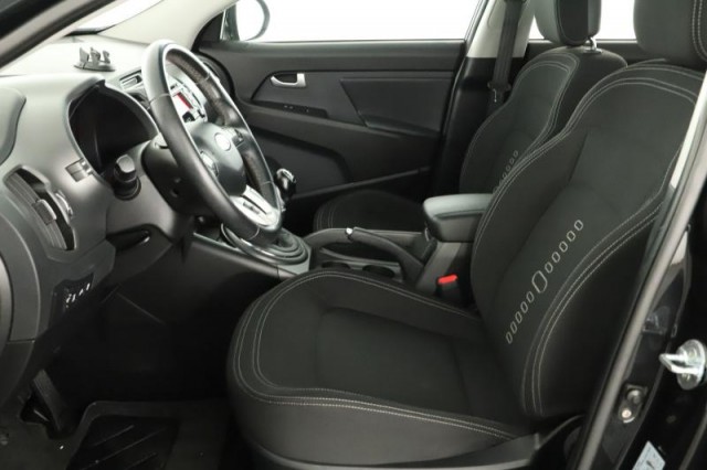 Kia Sportage  2.0 CRDi 