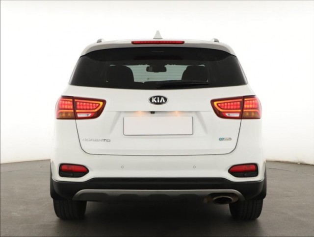 Kia Sorento  2.2 CRDi 