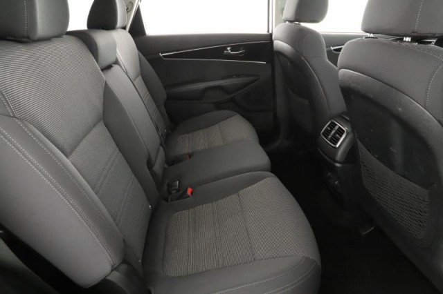 Kia Sorento  2.2 CRDi 