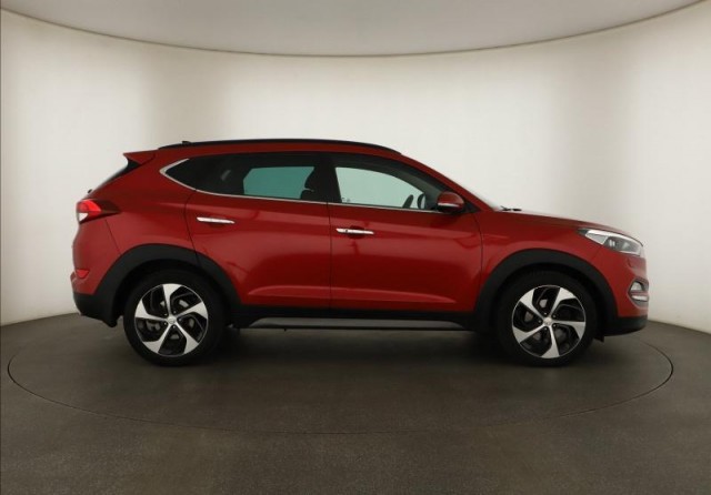 Hyundai Tucson  2.0 CRDi 