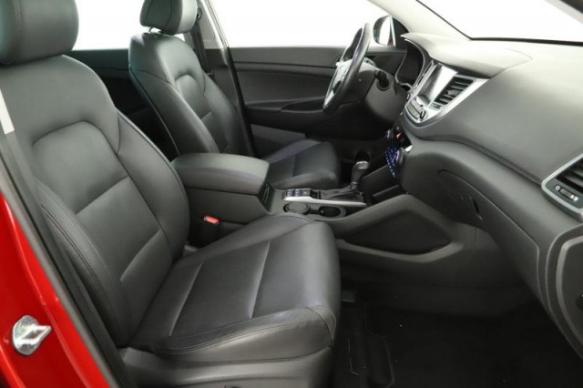Hyundai Tucson  2.0 CRDi 
