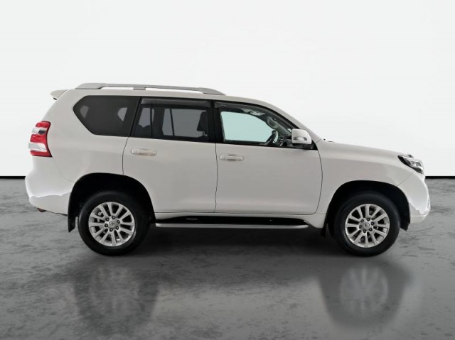 Toyota Land Cruiser  2.8 D-4D Invincible