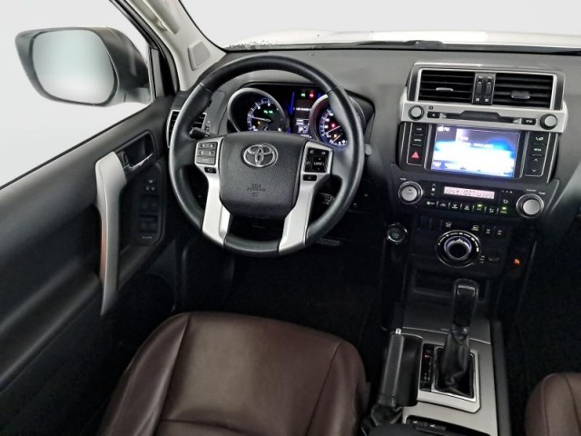 Toyota Land Cruiser  2.8 D-4D Invincible