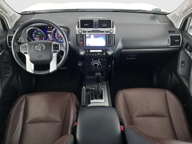 Toyota Land Cruiser  2.8 D-4D Invincible