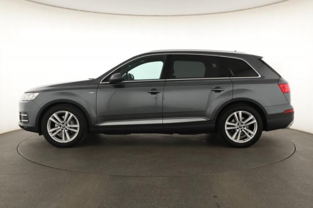 Audi Q7  3.0 TDI S-Line