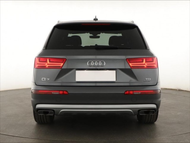 Audi Q7  3.0 TDI S-Line