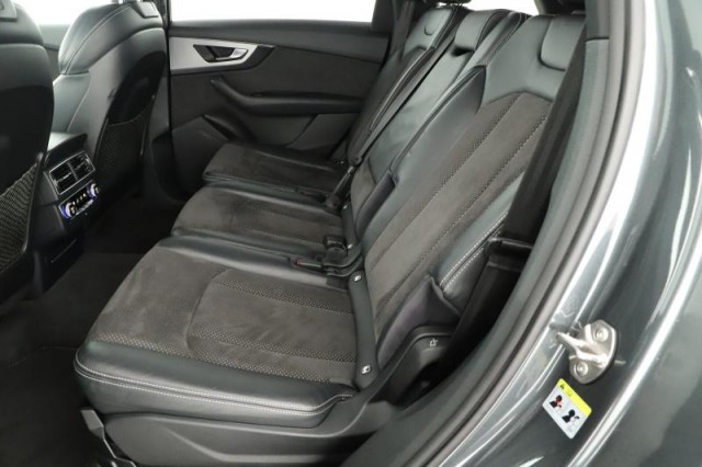 Audi Q7  3.0 TDI S-Line