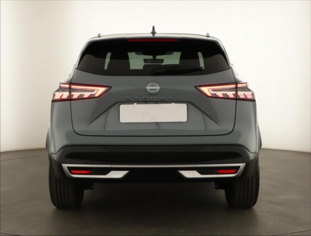Nissan Qashqai  1.3 DIG-T MHEV Tekna