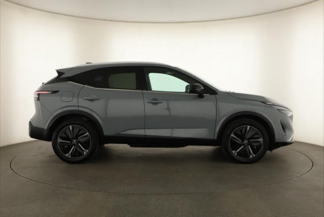 Nissan Qashqai  1.3 DIG-T MHEV Tekna
