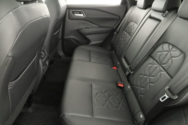 Nissan Qashqai  1.3 DIG-T MHEV Tekna