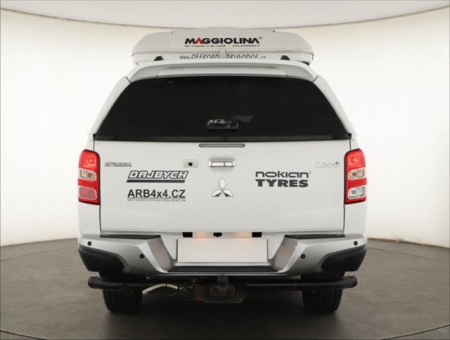 Mitsubishi L200  2.4 DI-D 