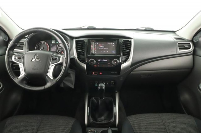 Mitsubishi L200  2.4 DI-D 