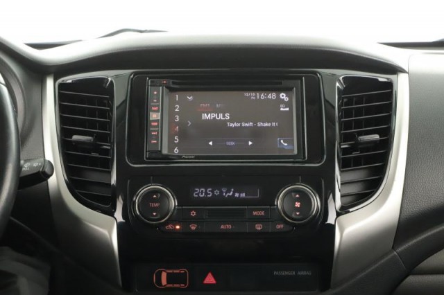Mitsubishi L200  2.4 DI-D 