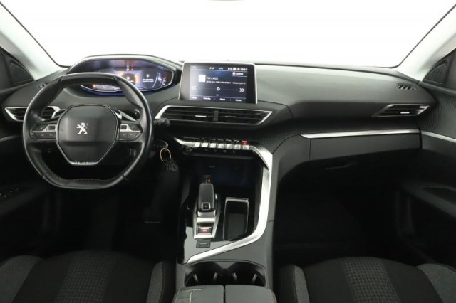 Peugeot 5008  1.5 BlueHDi 