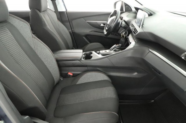 Peugeot 5008  1.5 BlueHDi 