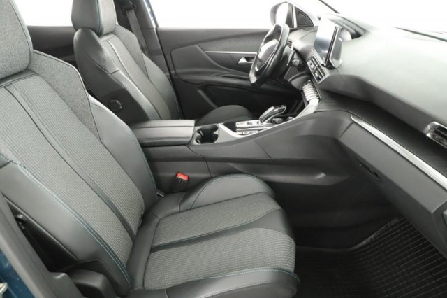 Peugeot 3008  1.5 BlueHDi 