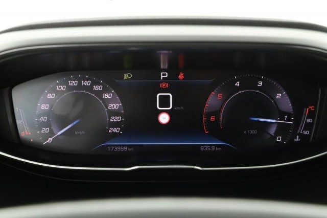 Peugeot 3008  1.5 BlueHDi 