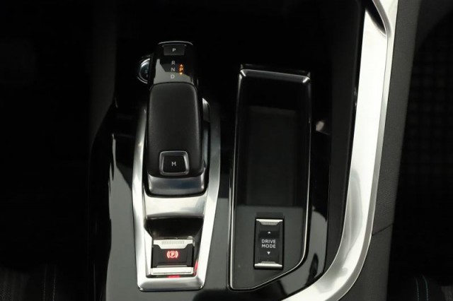 Peugeot 3008  1.5 BlueHDi 