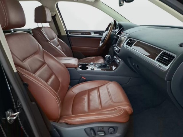 Volkswagen Touareg  3.0 TDI 