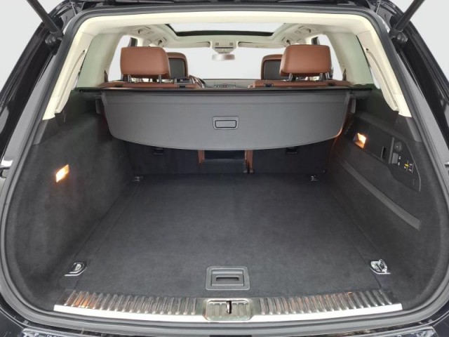 Volkswagen Touareg  3.0 TDI 