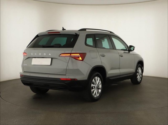 Škoda Karoq  1.5 TSI Fresh