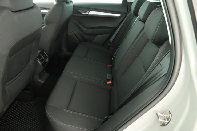 Škoda Karoq  1.5 TSI Fresh
