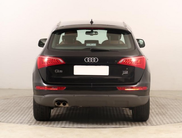 Audi Q5  2.0 TDI 