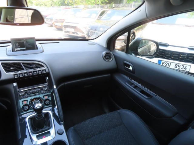 Peugeot 3008  1.6 BlueHDi 