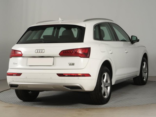 Audi Q5  2.0 TFSI 