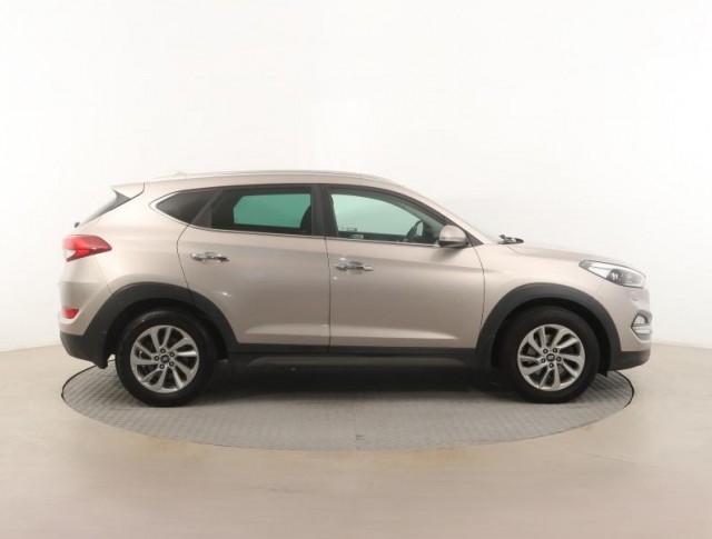 Hyundai Tucson  1.7 CRDi 