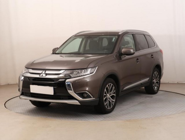 Mitsubishi Outlander  2.2 DI-D 