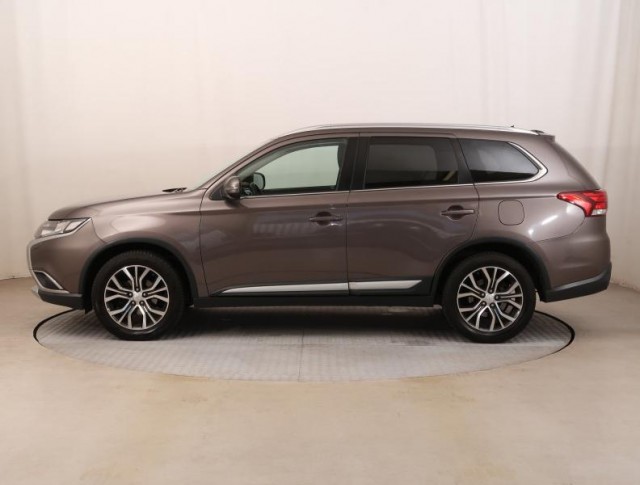 Mitsubishi Outlander  2.2 DI-D 