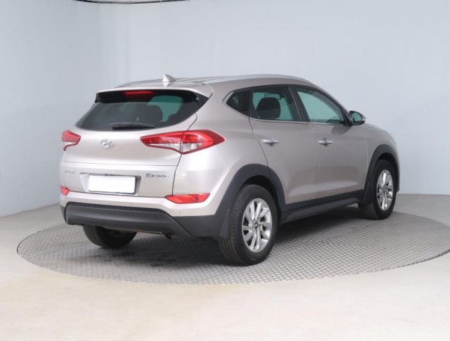 Hyundai Tucson  1.7 CRDi 