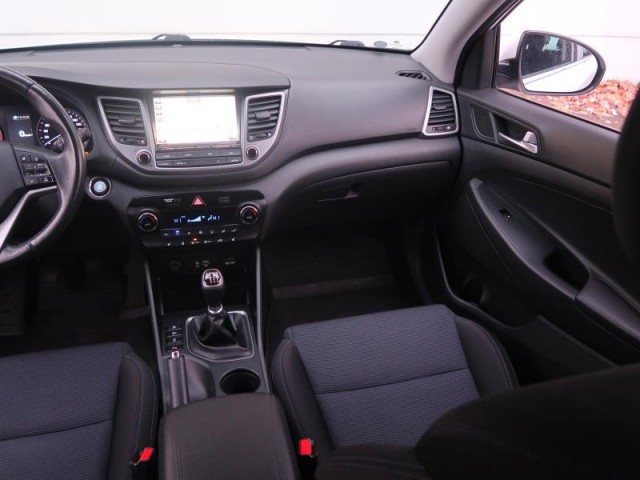 Hyundai Tucson  2.0 CRDi 