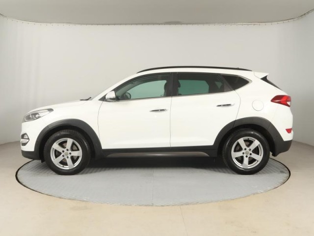 Hyundai Tucson  2.0 CRDi 