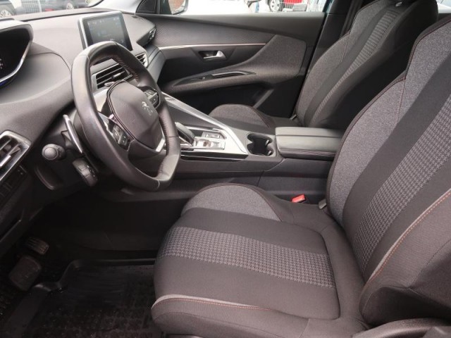 Peugeot 5008  PureTech 130 