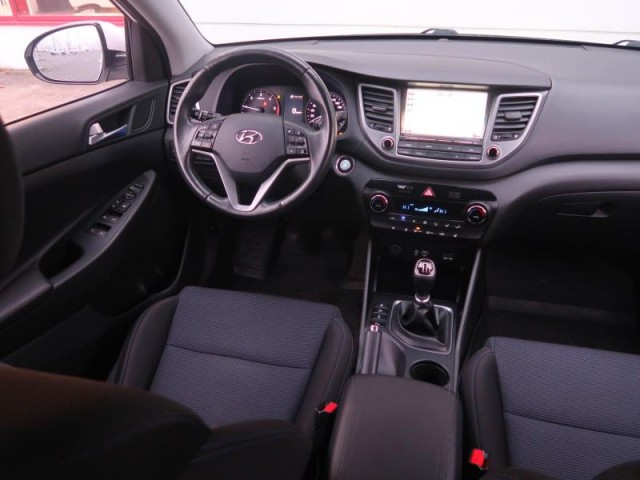 Hyundai Tucson  2.0 CRDi 