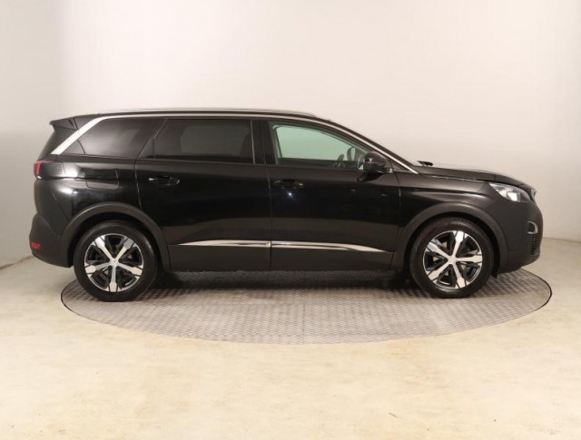 Peugeot 5008  1.6 THP 