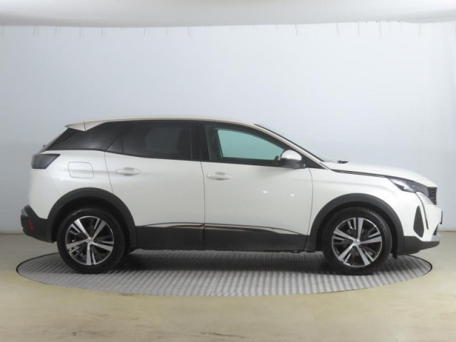 Peugeot 3008  1.5 BlueHDi Allure