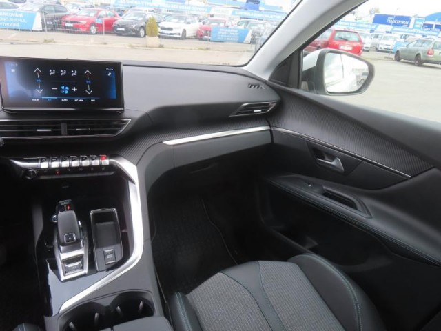 Peugeot 3008  1.5 BlueHDi Allure