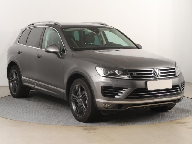 Volkswagen Touareg  3.0 TDI Business