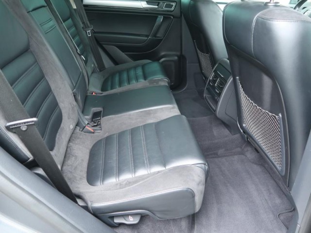 Volkswagen Touareg  3.0 TDI Business
