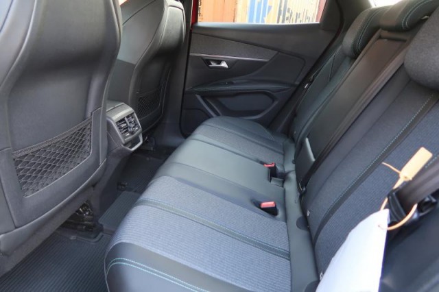 Peugeot 3008  1.2 PureTech 