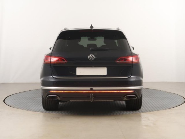 Volkswagen Touareg  3.0 TDI 