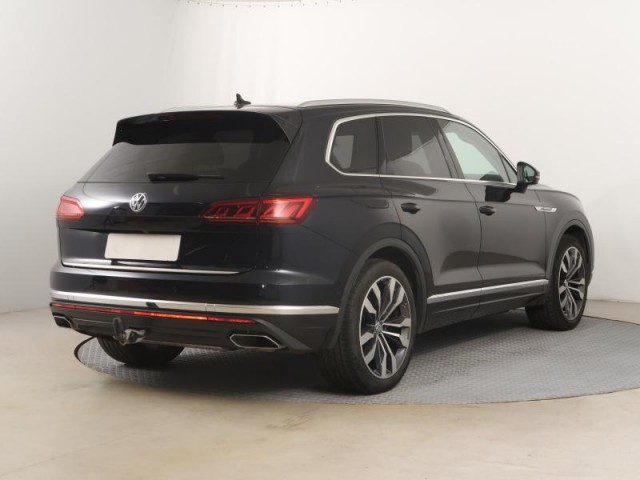 Volkswagen Touareg  3.0 TDI 