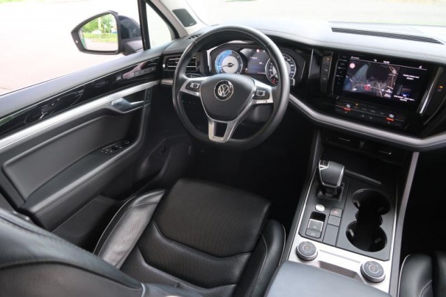 Volkswagen Touareg  3.0 TDI 