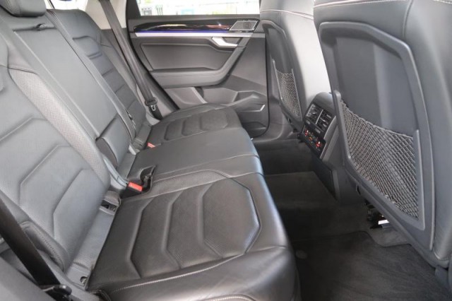 Volkswagen Touareg  3.0 TDI 