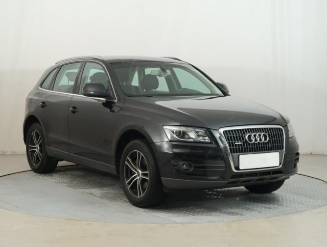 Audi Q5  2.0 TDI basis